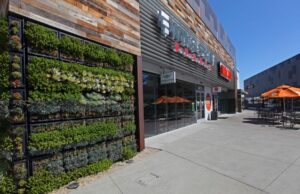 Read more about the article Creating an Attractive Glass Storefront for Your LA Business